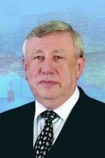 Атаман СКВРиЗ Валерий Камшилов поздравляет Б.В. Будзуляка