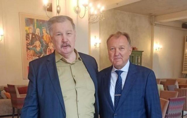 Советник Главы Касимова, Верховный атаман СКВРиЗ, Валерий Камшилов поздравил заместителя Префекта Новой Москвы Игоря Окунева с Юбилеем!