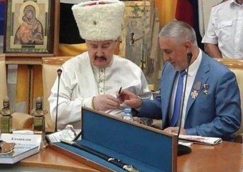 Верховный атаман СКВРиЗ Камшилов  В.В поздравил  своего друга, генерал-майора Умарпашу Юсуповича Ханалиева с прошедшим 75-летием.